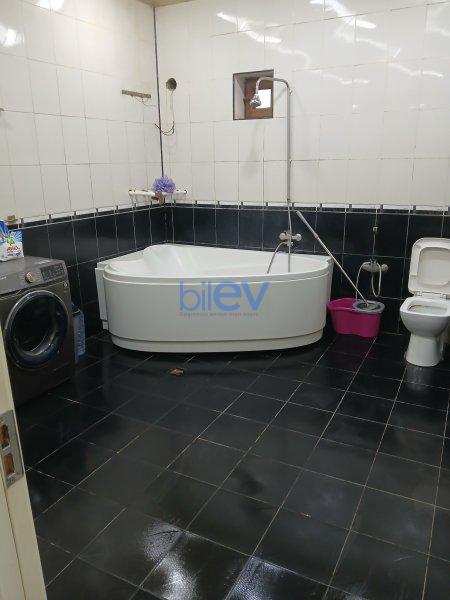 Satılır 4 otaqlı   140m², Bakı