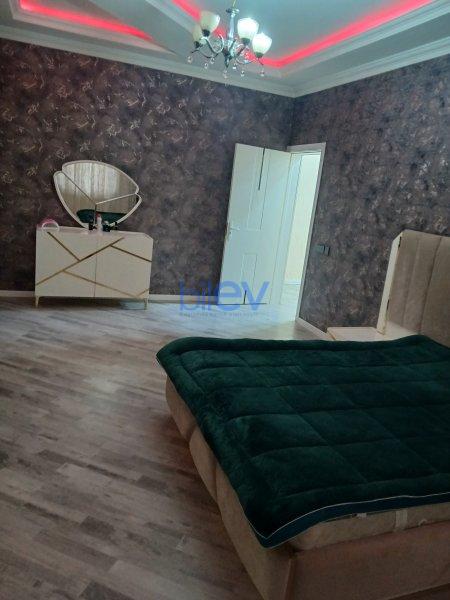 Satılır 4 otaqlı   140m², Bakı