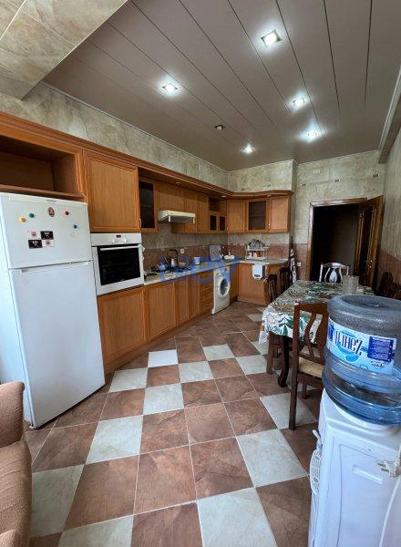 Kirayə (aylıq) 3 otaqlı Yeni Tikili  142m², Bakı