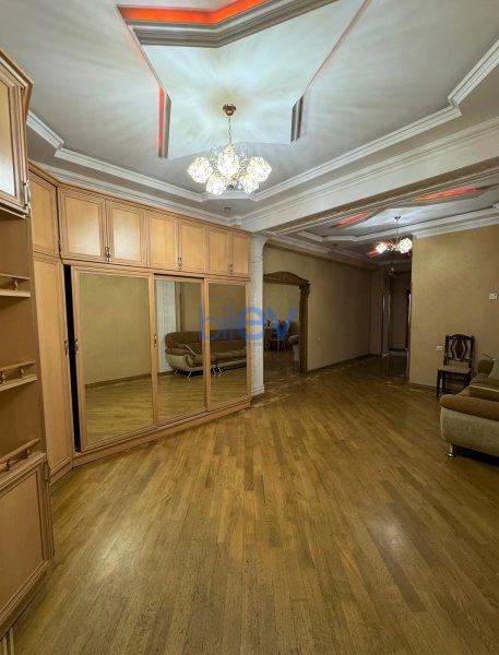Kirayə (aylıq) 3 otaqlı Yeni Tikili  142m², Bakı