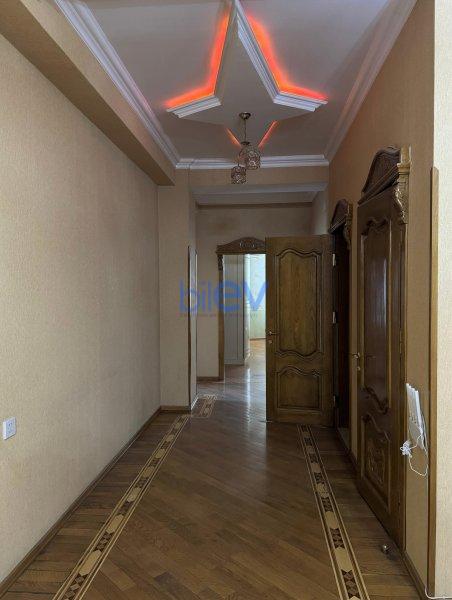 Kirayə (aylıq) 3 otaqlı Yeni Tikili  142m², Bakı