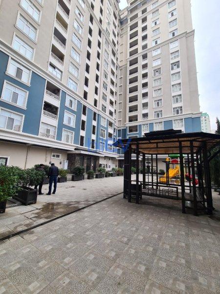Satılır 2 otaqlı Yeni Tikili  61m², Bakı