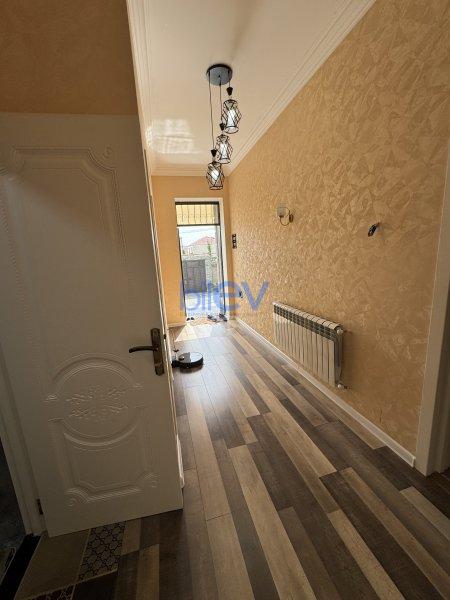 Satılır 4 otaqlı Həyət evi  300m², Bakı
