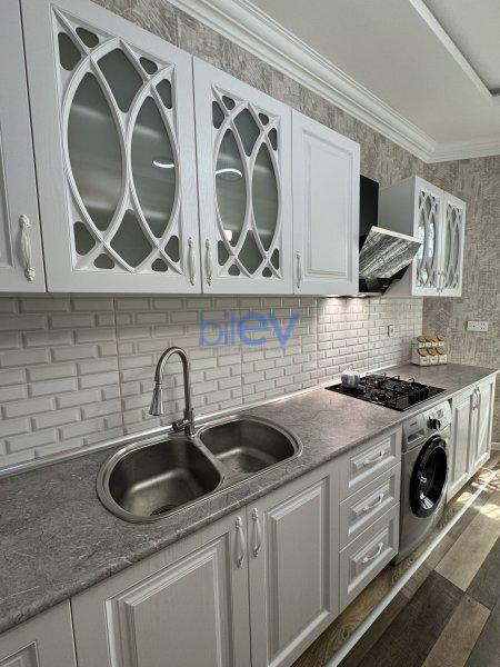 Satılır 4 otaqlı Həyət evi  300m², Bakı