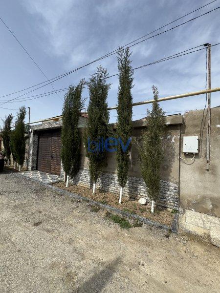 Satılır 4 otaqlı Həyət evi  300m², Bakı