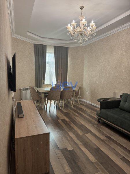 Satılır 4 otaqlı Həyət evi  300m², Bakı