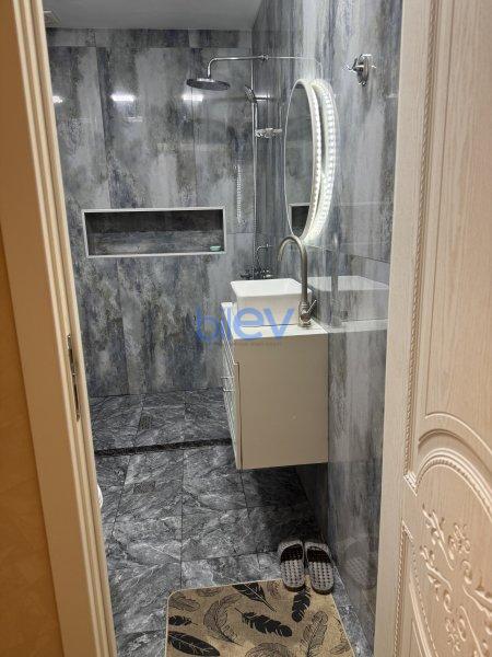 Satılır 4 otaqlı Həyət evi  300m², Bakı