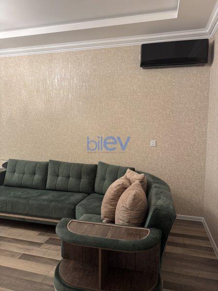 Satılır 4 otaqlı Həyət evi  300m², Bakı