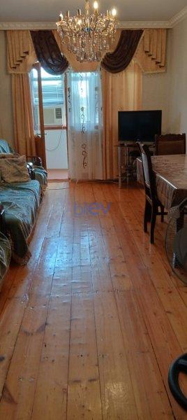 Satılır 3 otaqlı Köhnə Tikili  100m², Bakı