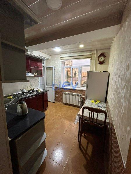 Satılır 3 otaqlı Köhnə Tikili  72m², Bakı