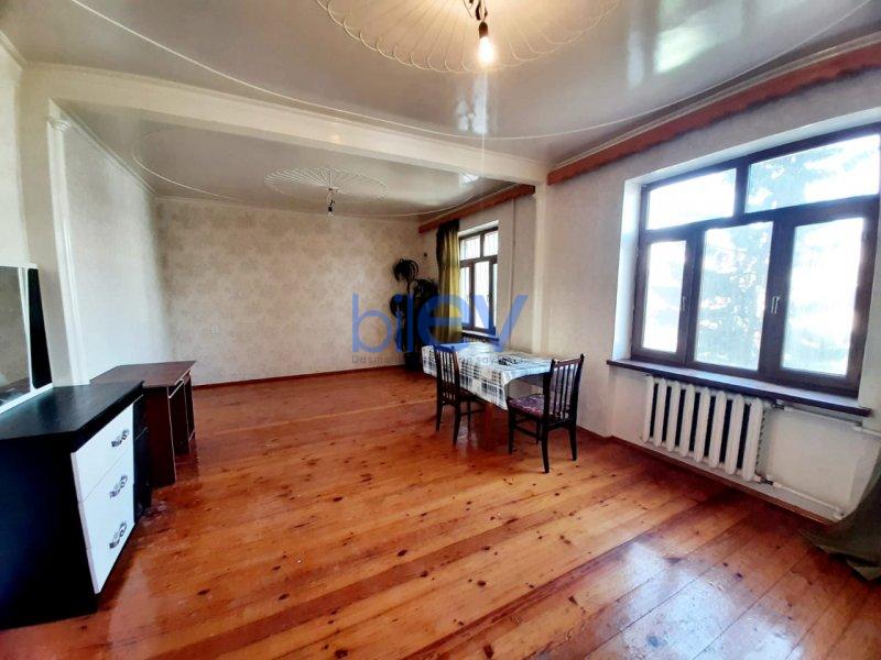 Kirayə (aylıq) 5 otaqlı Köhnə Tikili  120m², Bakı