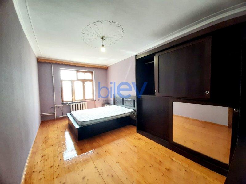 Kirayə (aylıq) 5 otaqlı Köhnə Tikili  120m², Bakı