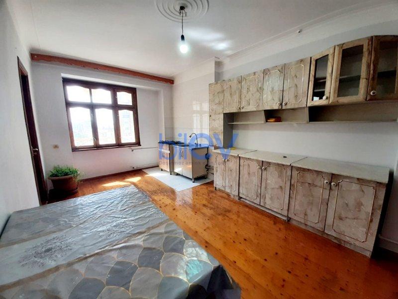 Kirayə (aylıq) 5 otaqlı Köhnə Tikili  120m², Bakı