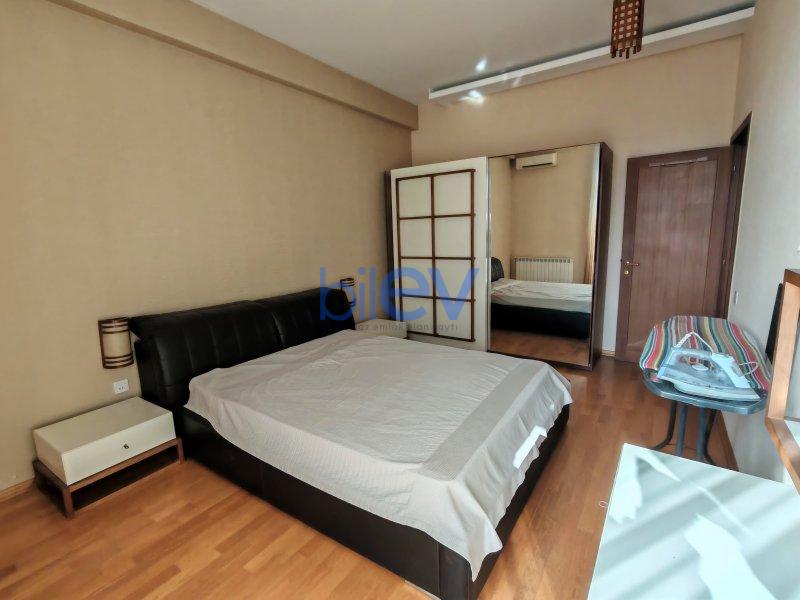 Kirayə (aylıq) 3 otaqlı Yeni Tikili  145m², Bakı