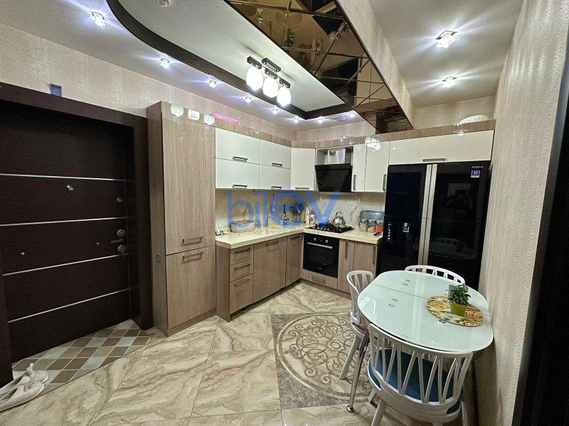 Satılır 2 otaqlı Yeni Tikili  65m², Bakı