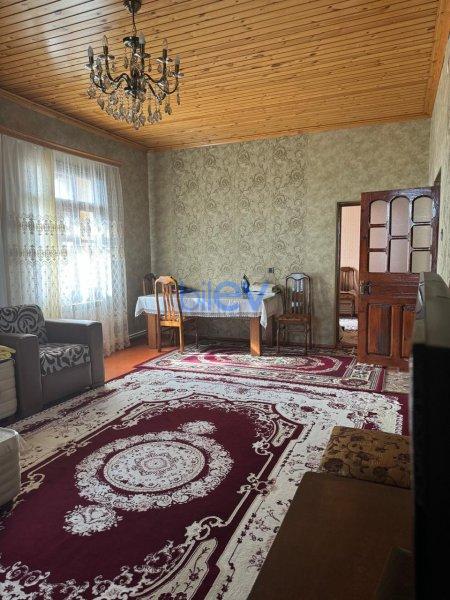 Satılır 3 otaqlı Həyət evi  80m², Bakı