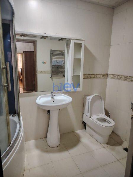 Kirayə (aylıq) 3 otaqlı Yeni Tikili  128m², Bakı
