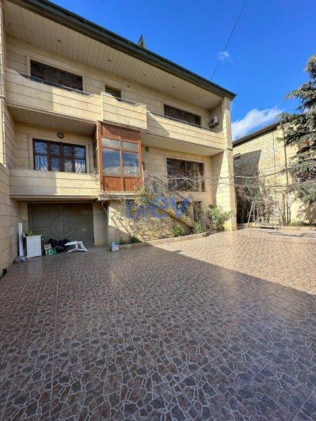Satılır 8 otaqlı Həyət evi  305m², Bakı