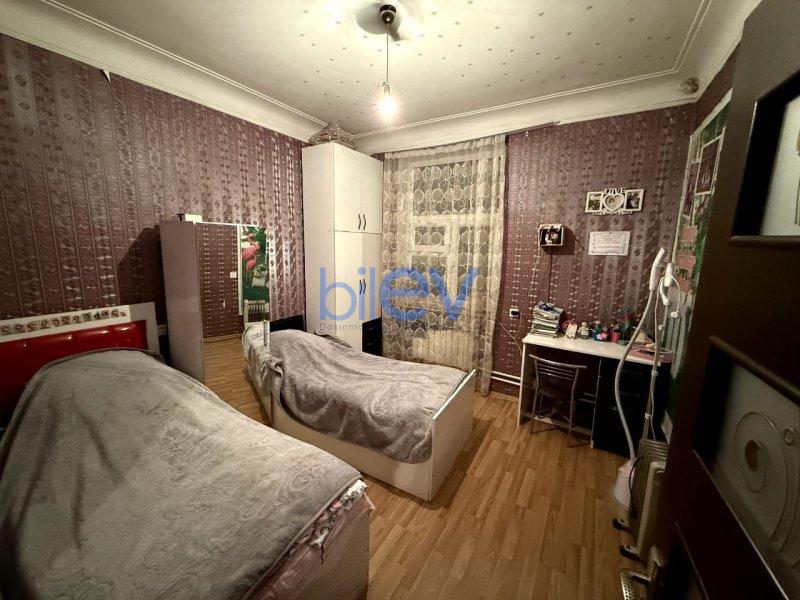 Satılır 3 otaqlı Köhnə Tikili  80m², Bakı