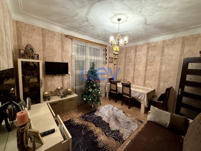 Satılır 3 otaqlı Köhnə Tikili  80m², Bakı