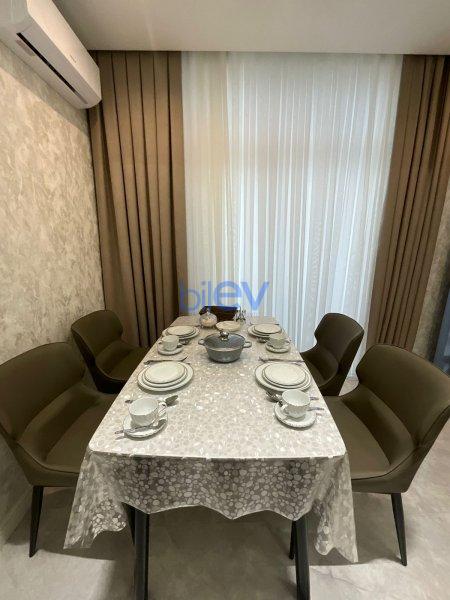 Kirayə (aylıq) 2 otaqlı Yeni Tikili  80m², Bakı