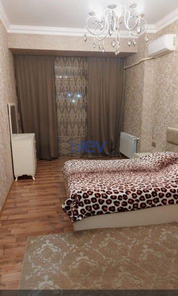 Kirayə (aylıq) 2 otaqlı Yeni Tikili  87m², Bakı