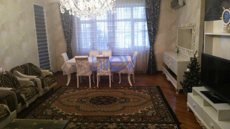 Kirayə (aylıq) 3 otaqlı Yeni Tikili  130m², Bakı