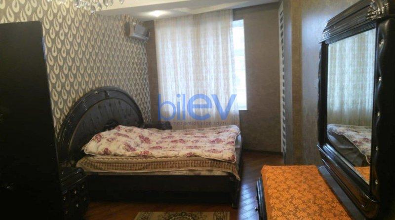 Kirayə (aylıq) 3 otaqlı Yeni Tikili  130m², Bakı