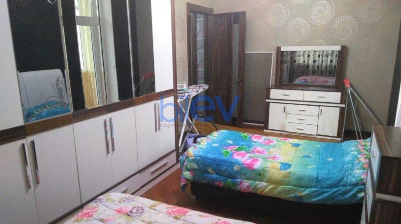 Kirayə (aylıq) 3 otaqlı Yeni Tikili  130m², Bakı