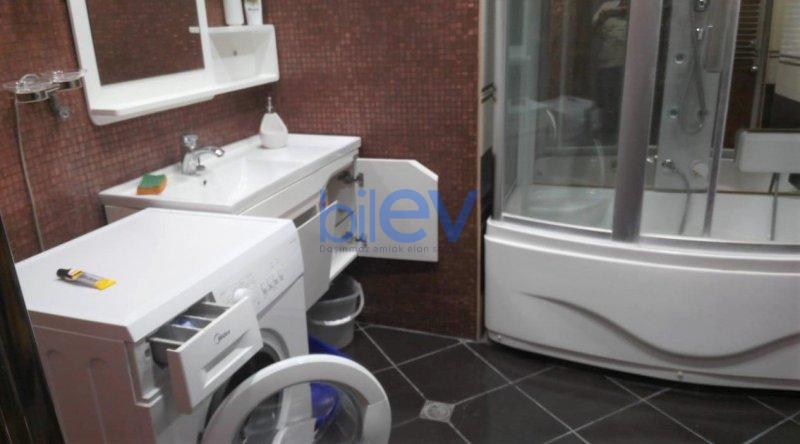 Kirayə (aylıq) 3 otaqlı Yeni Tikili  130m², Bakı