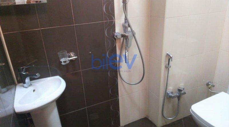 Kirayə (aylıq) 3 otaqlı Yeni Tikili  130m², Bakı