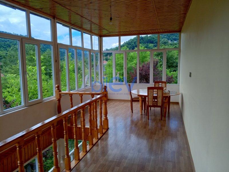 Kirayə (günlük) 6 otaqlı Bağ evi  150m², Lerik