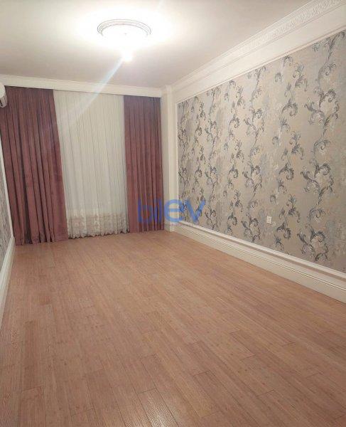 Kirayə (aylıq) 3 otaqlı Yeni Tikili  145m², Bakı