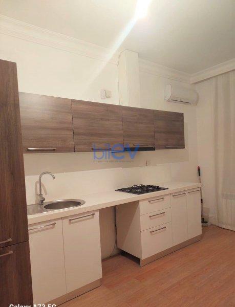 Kirayə (aylıq) 3 otaqlı Yeni Tikili  145m², Bakı