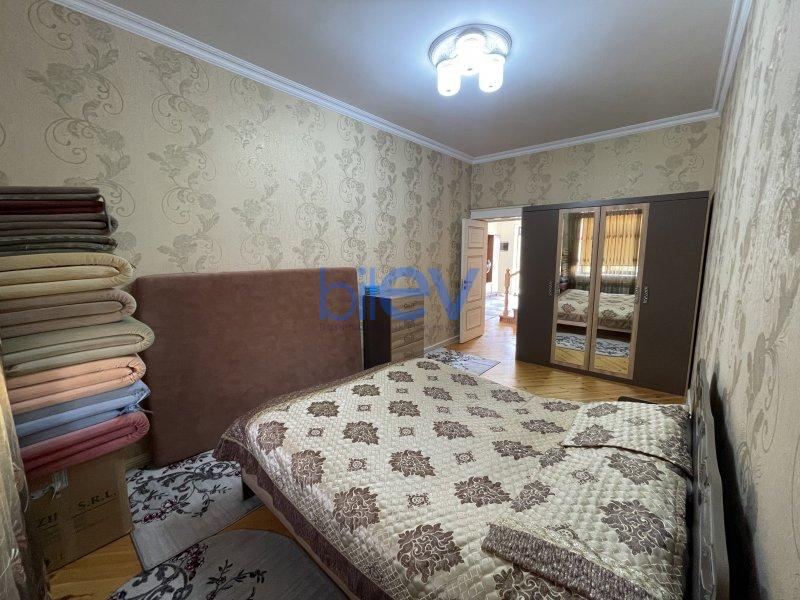 Kirayə (aylıq) 7 otaqlı Bağ evi  400m², Bakı