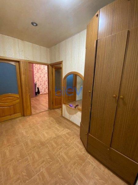 Satılır 5 otaqlı Köhnə Tikili  92m², Bakı