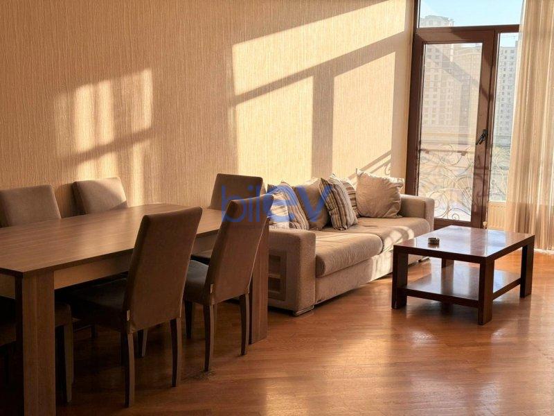 Aylıq Kirayə 3 otaqlı Yeni Tikili bina evi  140m², Bakı