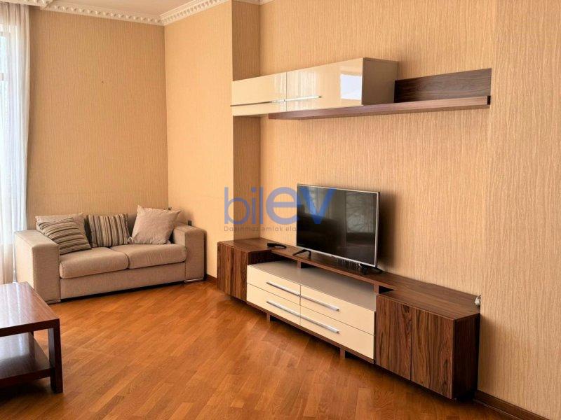Aylıq Kirayə 3 otaqlı Yeni Tikili bina evi  140m², Bakı