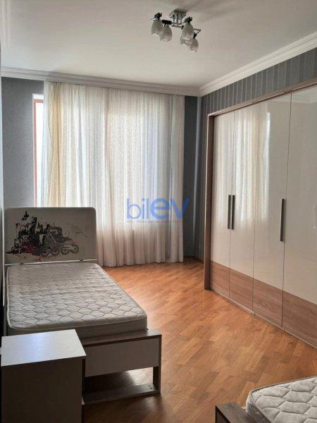 Aylıq Kirayə 3 otaqlı Yeni Tikili bina evi  140m², Bakı