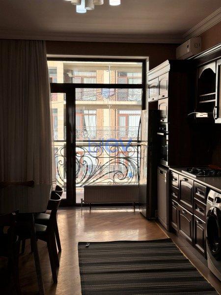 Aylıq Kirayə 3 otaqlı Yeni Tikili bina evi  140m², Bakı