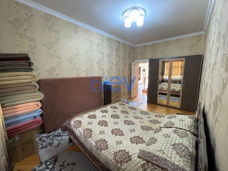 Kirayə (aylıq) 7 otaqlı Bağ evi  350m², Bakı