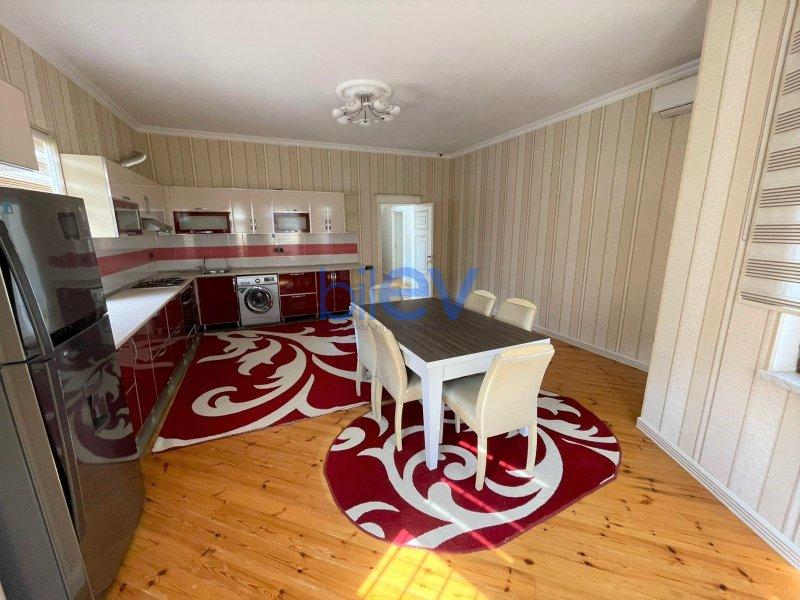 Kirayə (aylıq) 7 otaqlı Bağ evi  350m², Bakı
