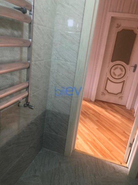 Satılır 5 otaqlı Həyət evi  200m², Bakı