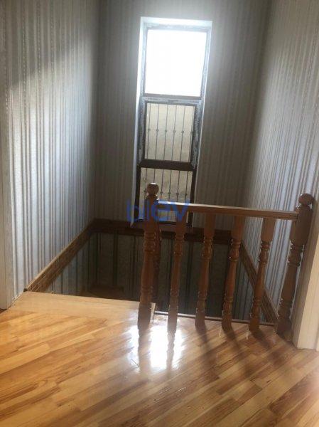 Satılır 5 otaqlı Həyət evi  200m², Bakı