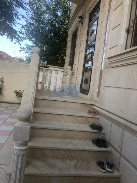 Satılır 5 otaqlı Həyət evi  200m², Bakı
