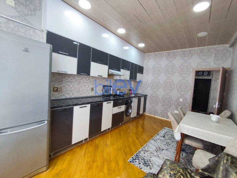 Kirayə (aylıq) 3 otaqlı Yeni Tikili  100m², Bakı