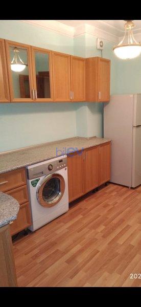 Kirayə (aylıq) 3 otaqlı Köhnə Tikili  85m², Bakı