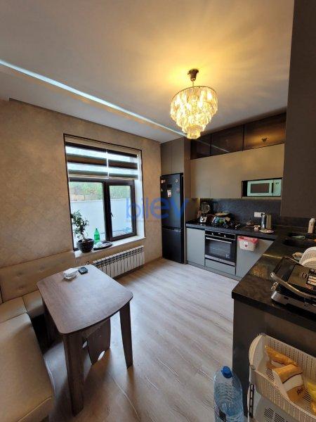 Satılır 5 otaqlı Bağ evi  200m², Bakı
