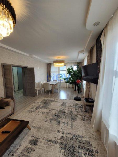Satılır 5 otaqlı Bağ evi  200m², Bakı