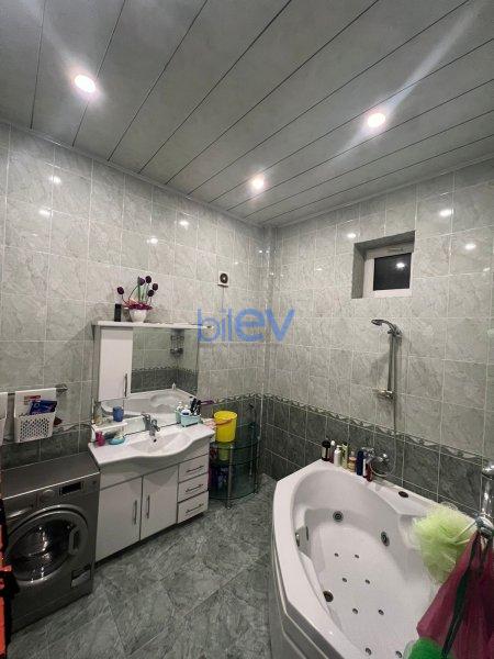 Satılır 7 otaqlı Həyət evi  370m², Bakı